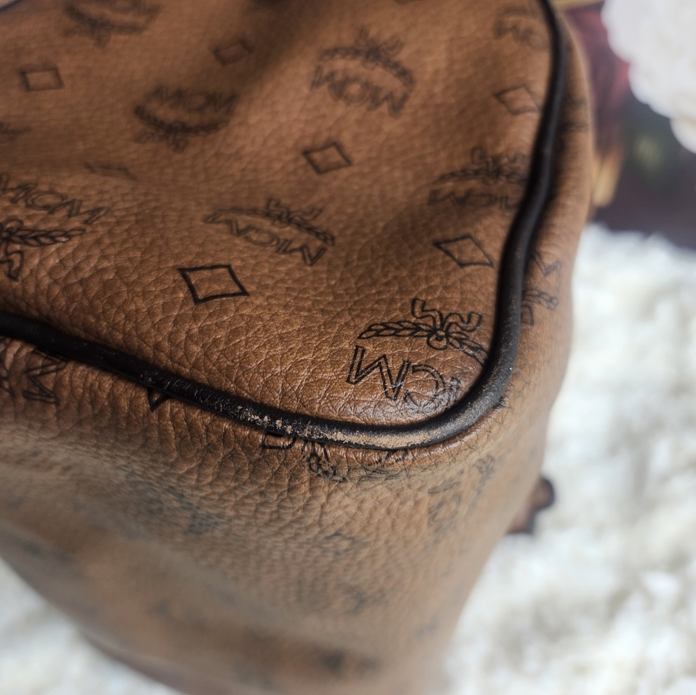 MCM Brown Visetos Tote with Gold Accents - Picture 9 of 16